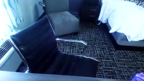 Jenna Cross online show from 12/15/24, 06:26