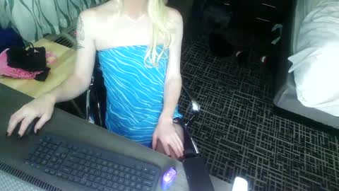 Jenna Cross online show from 12/20/24, 03:47