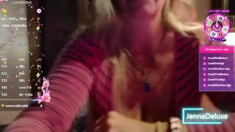 Snapshot of jennadeluxe chatting on 05/20/26, 07:09 Jenna online show from 05/20/26, 07:09