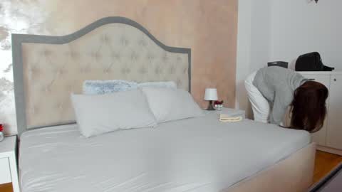 JennaMyers online show from 02/04/25, 08:17