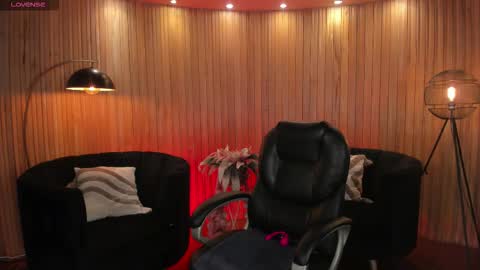 Snapshot of jennaolson chatting on 02/19/26, 06:59 Jenna Olson online show from 02/19/26, 06:59