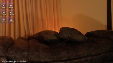 Snapshot of jennardrako chatting on 10/11/25, 07:18 jennardrako online show from 10/11/25, 07:18