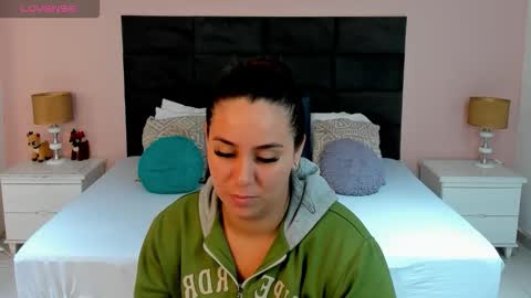 jenner_madison online show from 12/04/25, 12:14