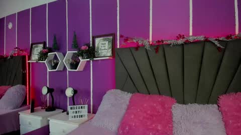 Jenner online show from 12/31/24, 03:34