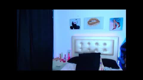 jenn online show from 01/16/25, 02:19