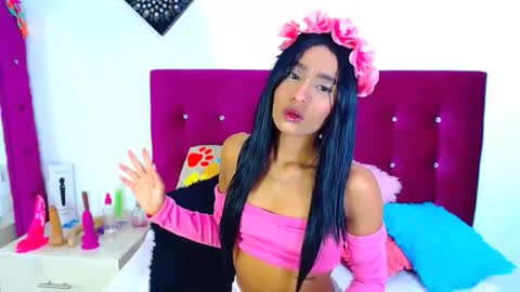 jenn online show from 10/16/25, 09:21