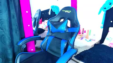 jenn online show from 02/17/26, 03:36