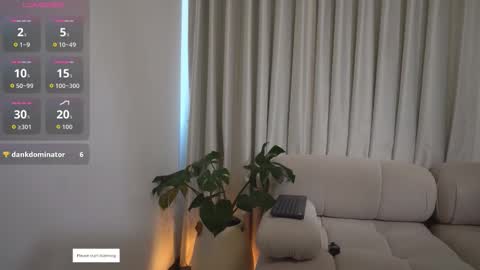 Snapshot of jennhudson chatting on 10/15/25, 12:27 jenn online show from 10/15/25, 12:27