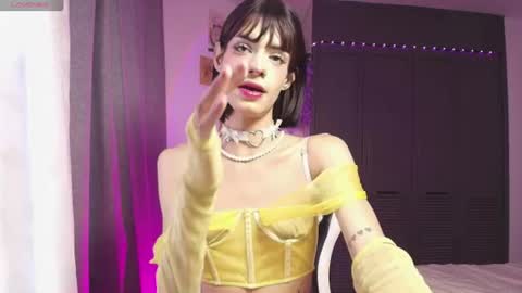 Snapshot of jennie_minatozaki chatting on 07/07/26, 04:44 s new account online show from 07/07/26, 04:44