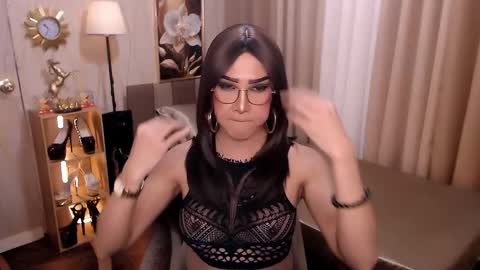 Snapshot of jenniegarcia chatting on 02/09/26, 05:28 jenniegarcia online show from 02/09/26, 05:28