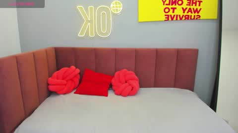 Jennifer online show from 10/02/25, 01:56