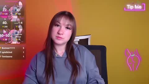 Jennifer online show from 03/06/25, 09:47