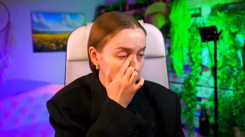 Jennifer online show from 02/11/26, 12:21