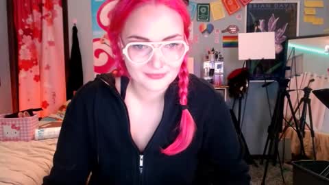 Snapshot of jennifergwen chatting on 10/29/25, 12:57 Jennifer Gwen online show from 10/29/25, 12:57