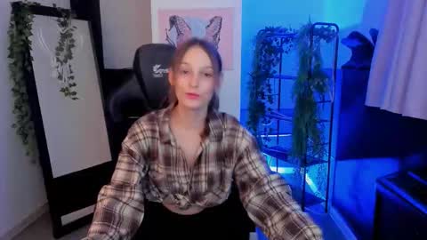 Snapshot of jenniferkiim chatting on 10/23/25, 11:31 jenniferkiim online show from 10/23/25, 11:31