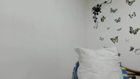 Snapshot of jenniferloveyou chatting on 04/21/26, 05:17 jenniferloveyou online show from 04/21/26, 05:17