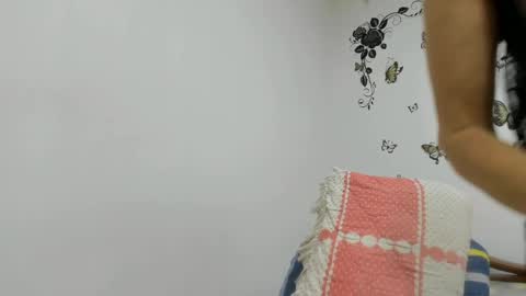 Snapshot of jenniferloveyou chatting on 05/20/26, 04:57 jenniferloveyou online show from 05/20/26, 04:57
