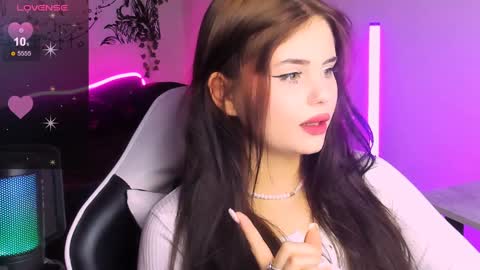 Jenni online show from 12/08/24, 09:52