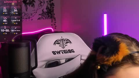 Jenni online show from 12/14/24, 09:24