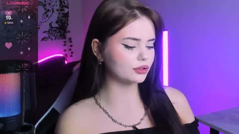 Jenni online show from 12/16/24, 06:32