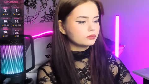 Jenni online show from 12/19/24, 05:08