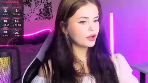 Jenni online show from 12/25/24, 12:05