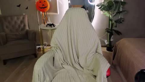 Jenni online show from 11/03/25, 01:34