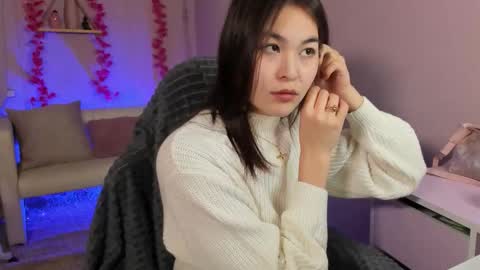 Jenni online show from 11/12/25, 01:22