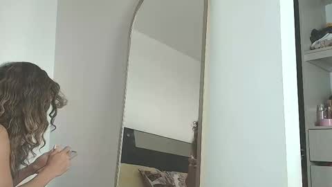 Jenn online show from 01/16/26, 05:17