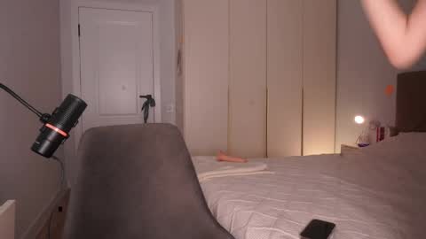 Snapshot of jenny__lii chatting on 05/19/26, 04:02 call me Jenny online show from 05/19/26, 04:02