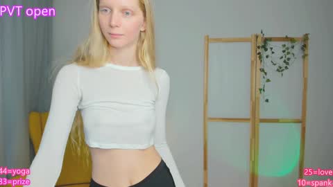 Snapshot of jenny_ames chatting on 12/11/24, 09:01 Jenny  online show from 12/11/24, 09:01