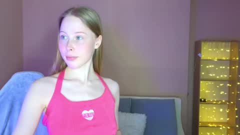 Snapshot of jenny_angelok chatting on 04/24/26, 02:08 Next broadcast on December 05 subject to change online show from 04/24/26, 02:08