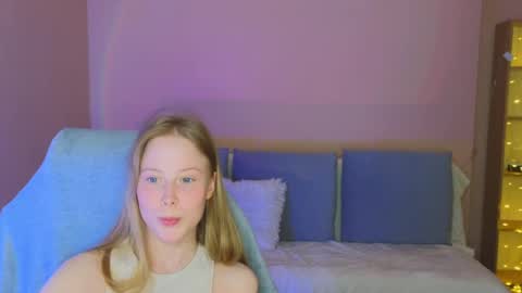 Snapshot of jenny_angelok chatting on 05/20/26, 02:12 Next broadcast on December 05 subject to change online show from 05/20/26, 02:12