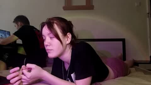jenny_couple online show from 11/21/25, 10:03