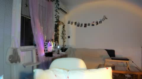 Jennifer Jenny Darling   online show from 02/01/26, 08:18