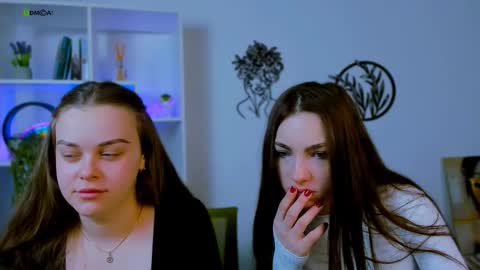 Snapshot of jenny_donne chatting on 02/23/26, 06:00 jenny_donne online show from 02/23/26, 06:00