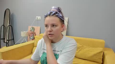 Snapshot of jenny_jimmy chatting on 07/20/26, 01:09 Jenny online show from 07/20/26, 01:09