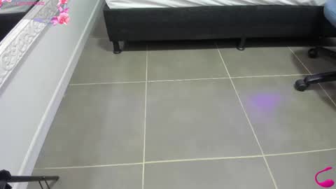 jenny_stark online show from 12/20/25, 11:06