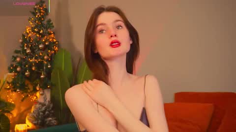 Snapshot of jennyfer_me chatting on 01/10/26, 11:23 jennyfer_me online show from 01/10/26, 11:23