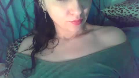 Snapshot of jennyferdoe chatting on 02/14/25, 10:58 jennyferdoe online show from 02/14/25, 10:58