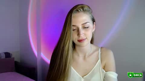 Snapshot of jennyjansen chatting on 11/07/25, 03:45 The Flower Power Models online show from 11/07/25, 03:45