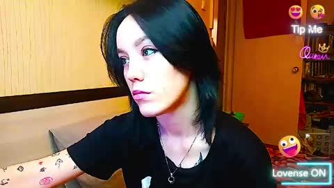 Snapshot of jennyrass chatting on 05/19/26, 09:32 JennyRass online show from 05/19/26, 09:32
