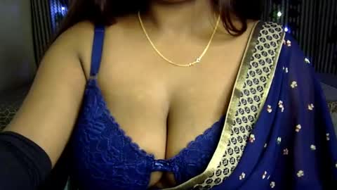 Snapshot of jennysinghaniya chatting on 12/10/24, 01:33 jenny online show from 12/10/24, 01:33