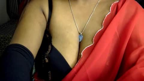 Snapshot of jennysinghaniya chatting on 12/11/24, 11:43 jenny online show from 12/11/24, 11:43