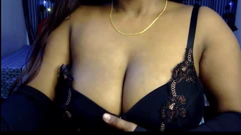 Snapshot of jennysinghaniya chatting on 12/29/24, 02:27 jenny online show from 12/29/24, 02:27