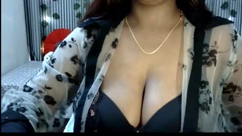 Snapshot of jennysinghaniya chatting on 12/29/24, 12:01 jenny online show from 12/29/24, 12:01