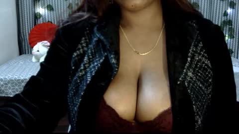 Snapshot of jennysinghaniya chatting on 01/16/25, 08:36 jenny online show from 01/16/25, 08:36