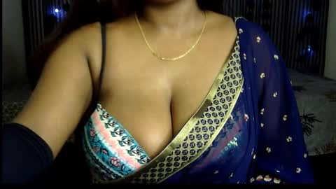 Snapshot of jennysinghaniya chatting on 03/11/25, 12:50 jenny online show from 03/11/25, 12:50