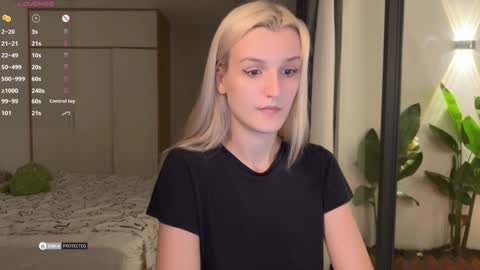 Jen  online show from 12/12/24, 01:06