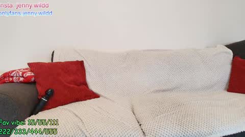 infamous blondiechloe.             Jennyjennywildd online show from 12/19/25, 04:52